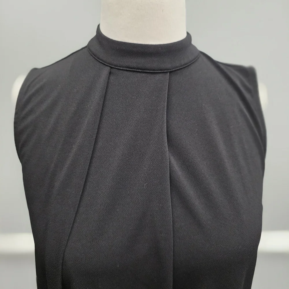 Banana Republic Black Sleeveless Blouse - Picture 2 of 8